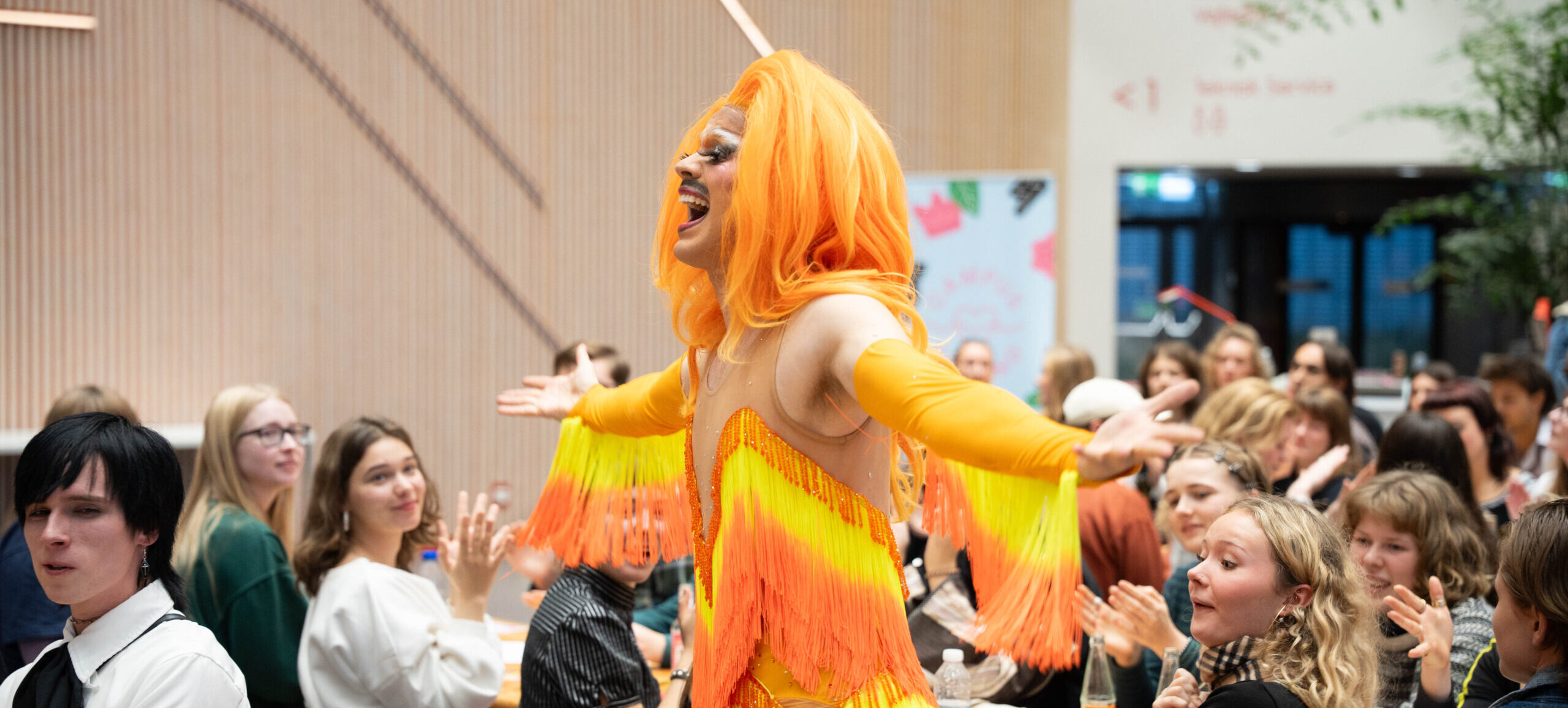 Drag bingo drag performance