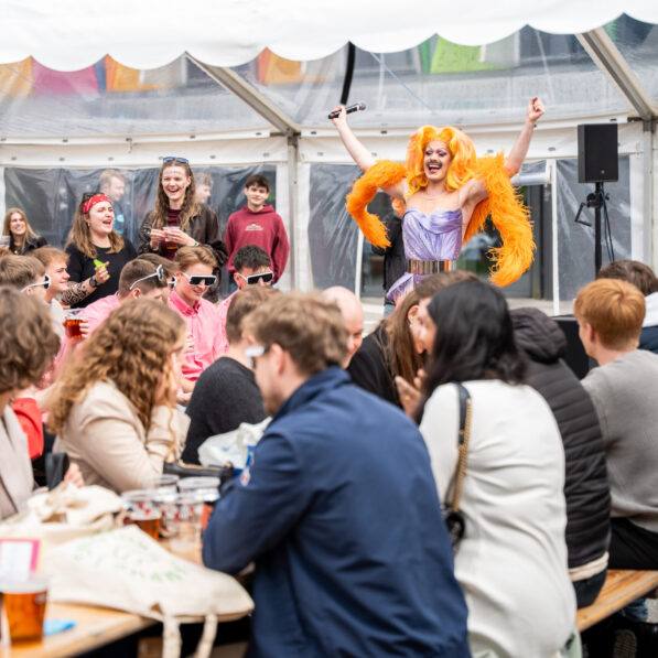 Dragshow til Slotskampen