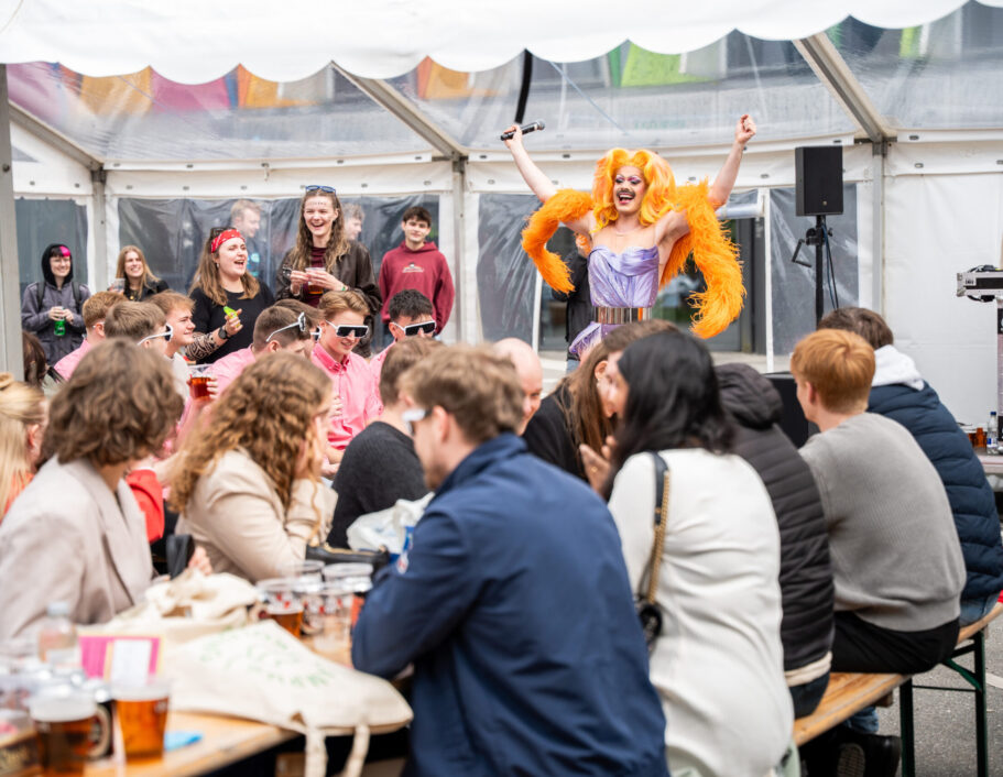 Dragshow til Slotskampen